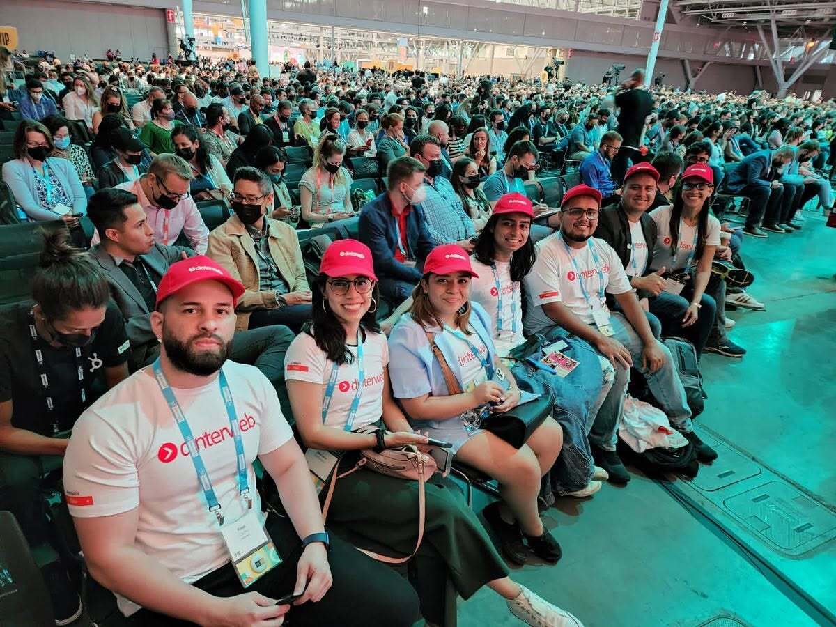 Público en evento INBOUND de HubSpot